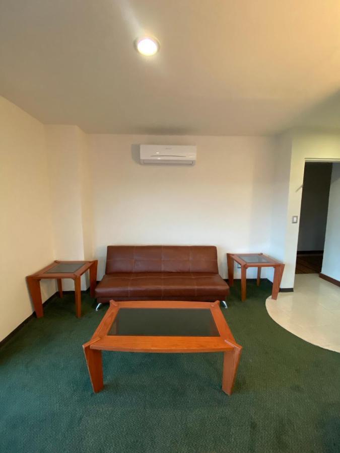Hotel Enterprise Inn Poliforum León de los Aldamas Extérieur photo